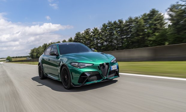 Alfa Romeo Giulia GTA ve Giulia GTAm Tanıtıldı